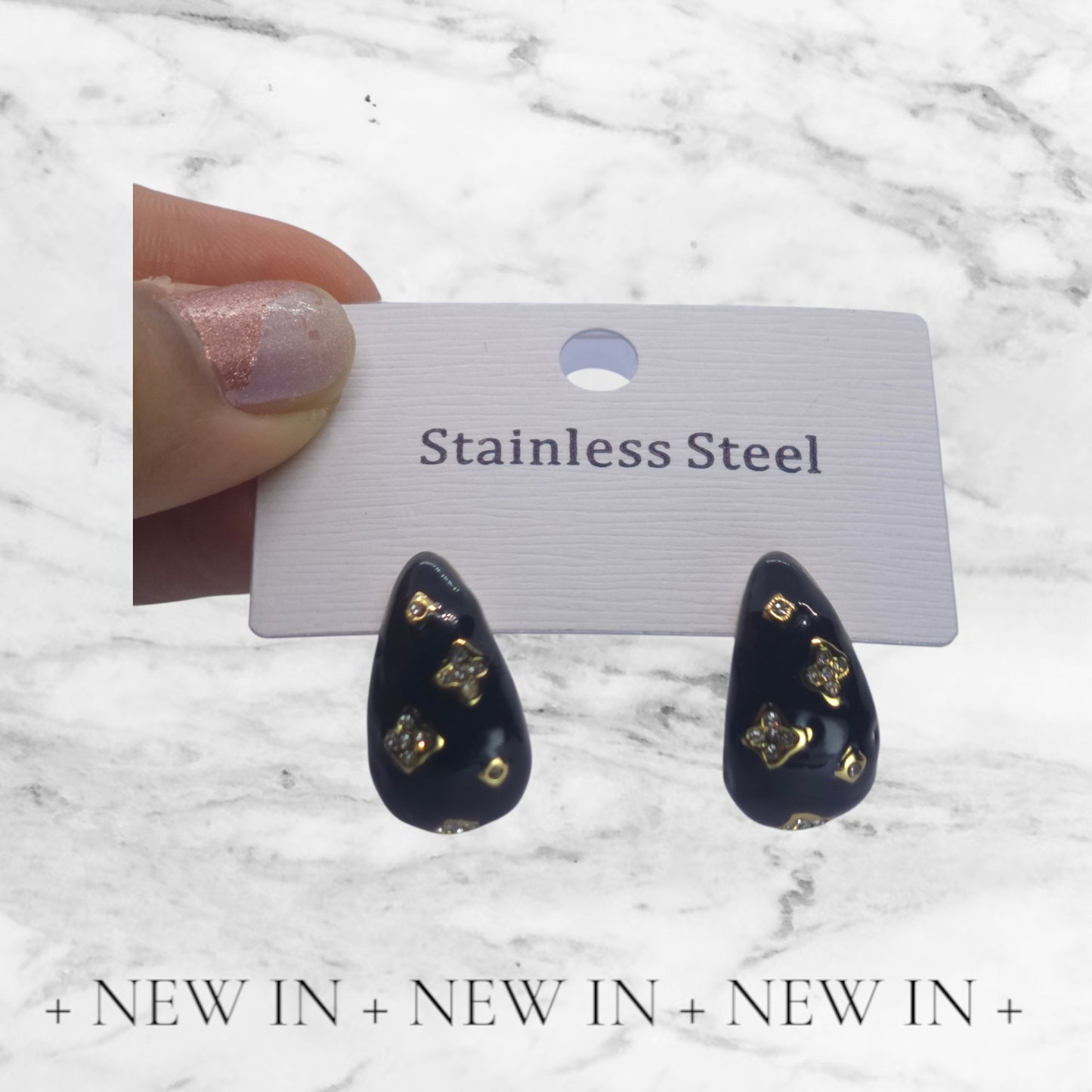 Noir Luxe Clover Stud Earrings