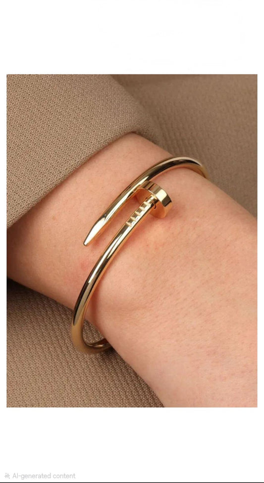 Aurelia Nail Sculpt Cuff