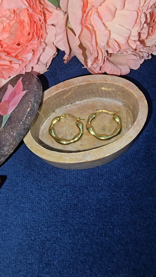 Sculpted Gold Hoops